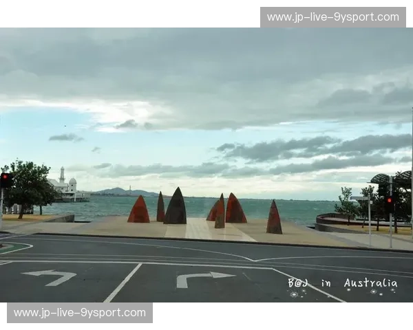 跨越赤道的红蓝史诗：当悉尼遇见广州恒大，一场关于梦想与南十字星的绿茵博弈